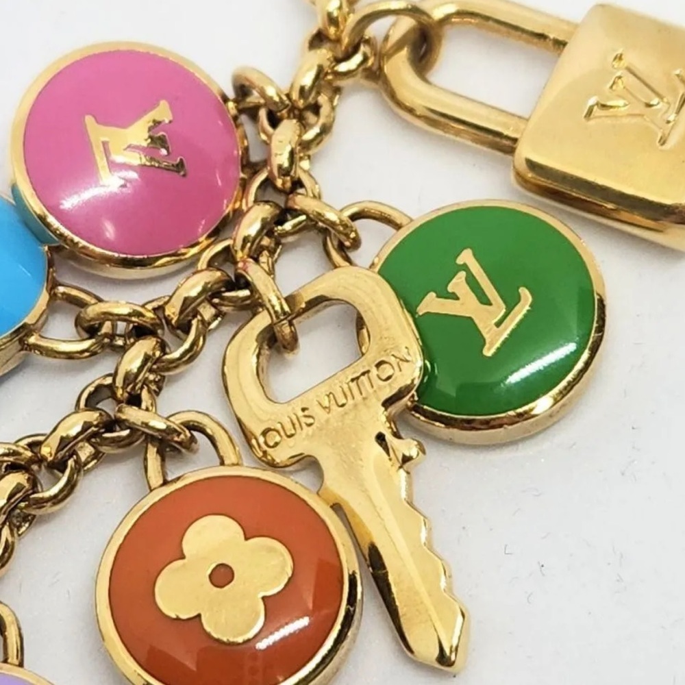 Louis Vuitton Charms Can attach to anything - Picture 3 of 9